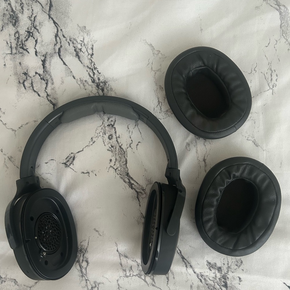 hesh anc model 56hhw skullcandy headphones - noise cancelling
